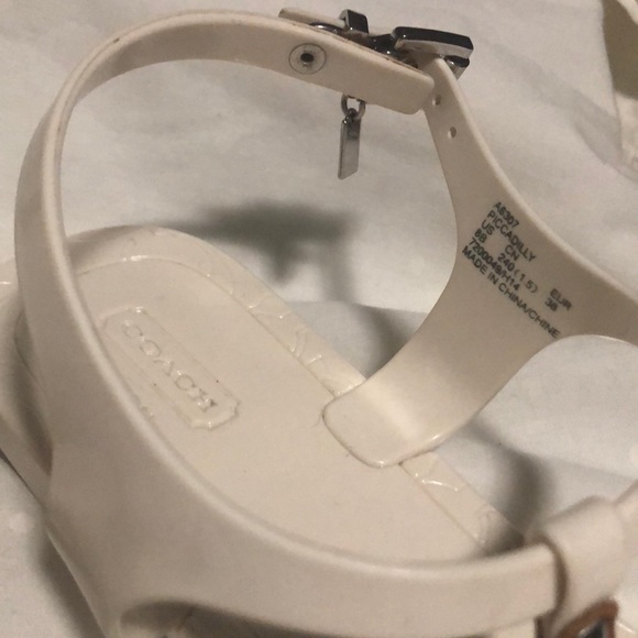 Coach - Picture 3 of 7